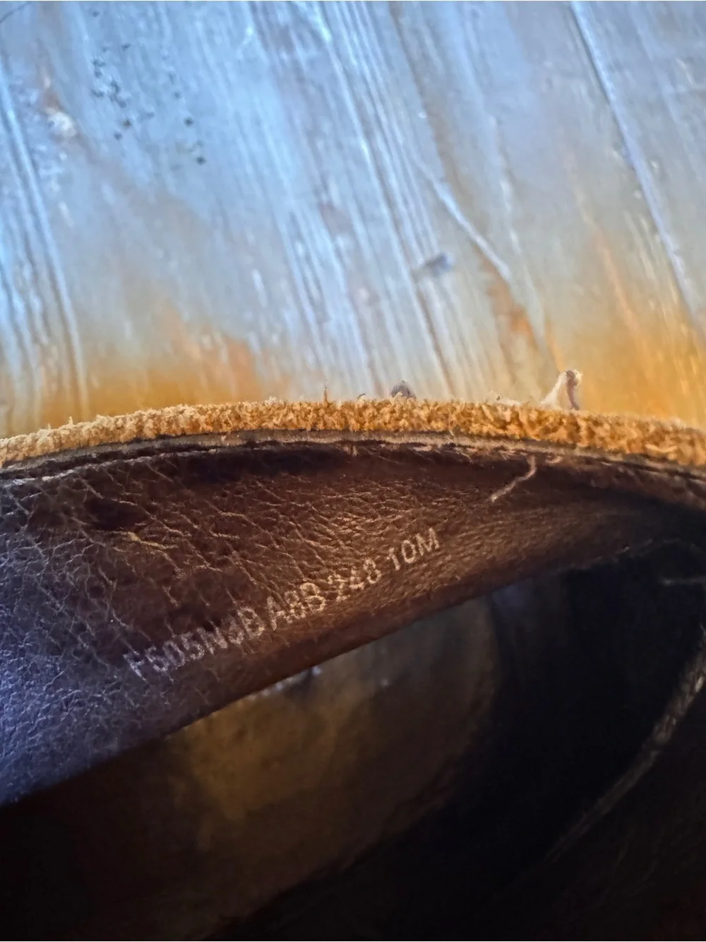 John Varvatos Men's Brown Suede Chukka Boots size 10